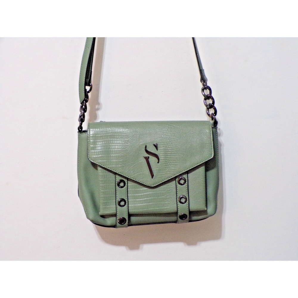 Simply Vera Sage Green Faux Leather Gunmetal Accts. Crossbody Handbag Mag‎ Close